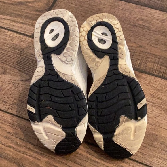 Reebok White Walking Gratify Women US Size 6 Hexalite - Picture 6 of 7